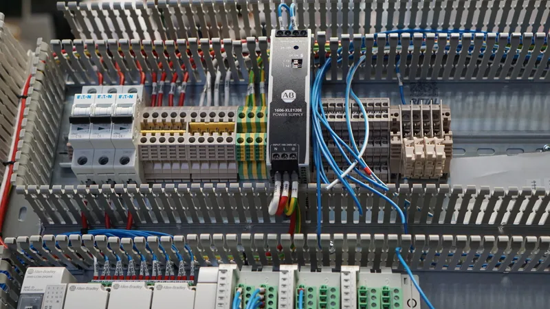 Programación de PLC y robots